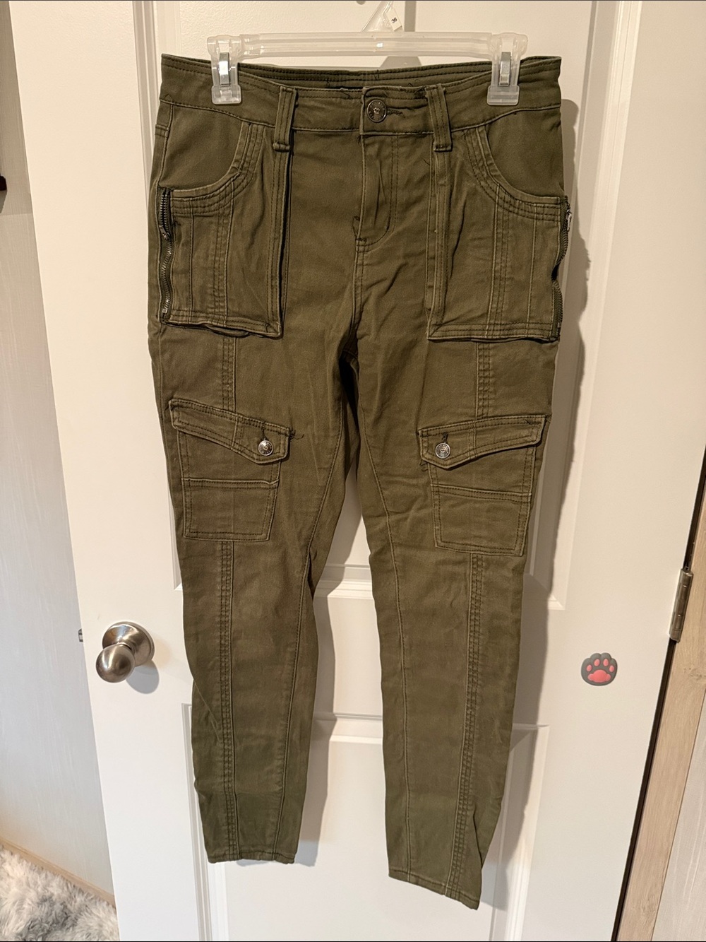 Men's Olive Cargo Pants - Slim Utility Style